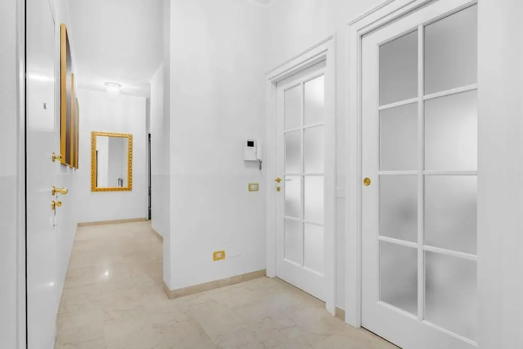 Διαμέρισμα La Galleria D'Arte Di Desenzano -Luxury Gold Loft- Ντεζεντσάνο ντελ Γκάρντα Ιταλία