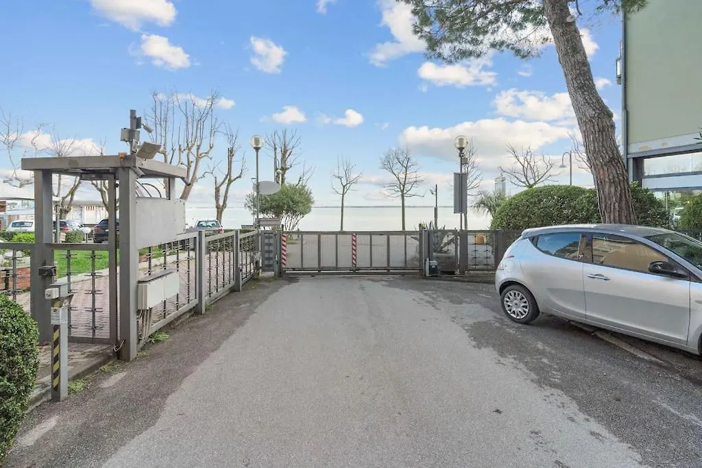 La Galleria D'Arte Di Desenzano -Luxury Gold Loft- Ντεζεντσάνο ντελ Γκάρντα Ιταλία