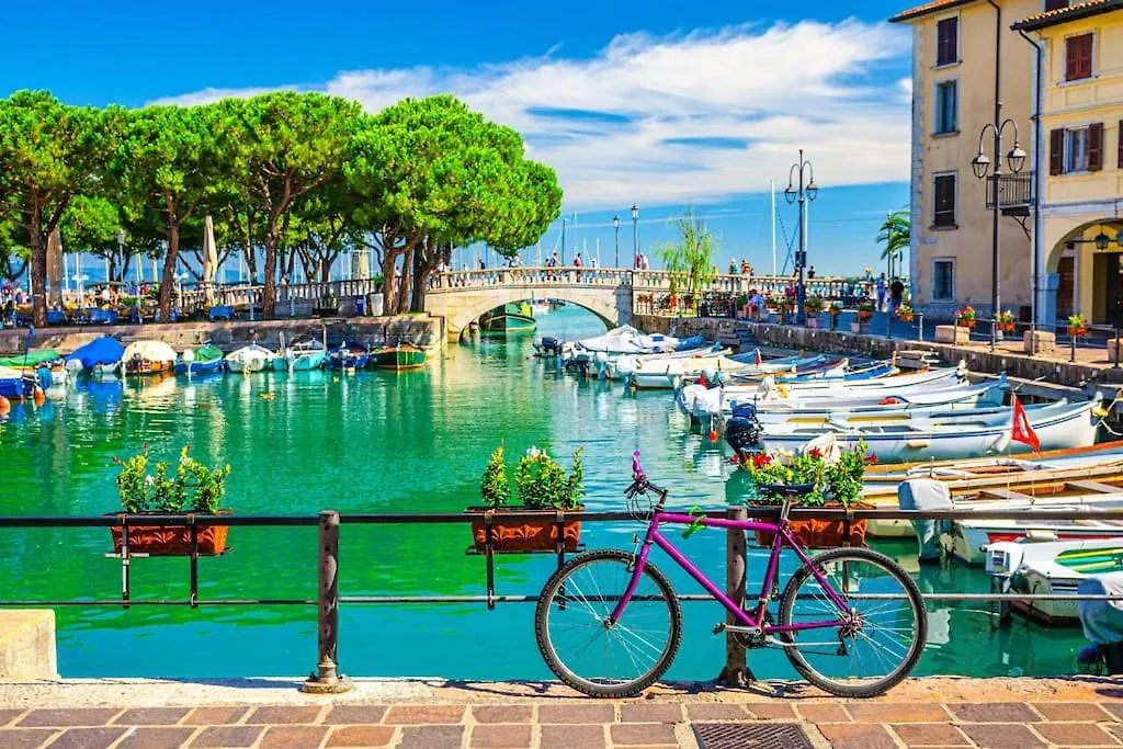 La Galleria D'Arte Di Desenzano -Luxury Gold Loft- Ντεζεντσάνο ντελ Γκάρντα